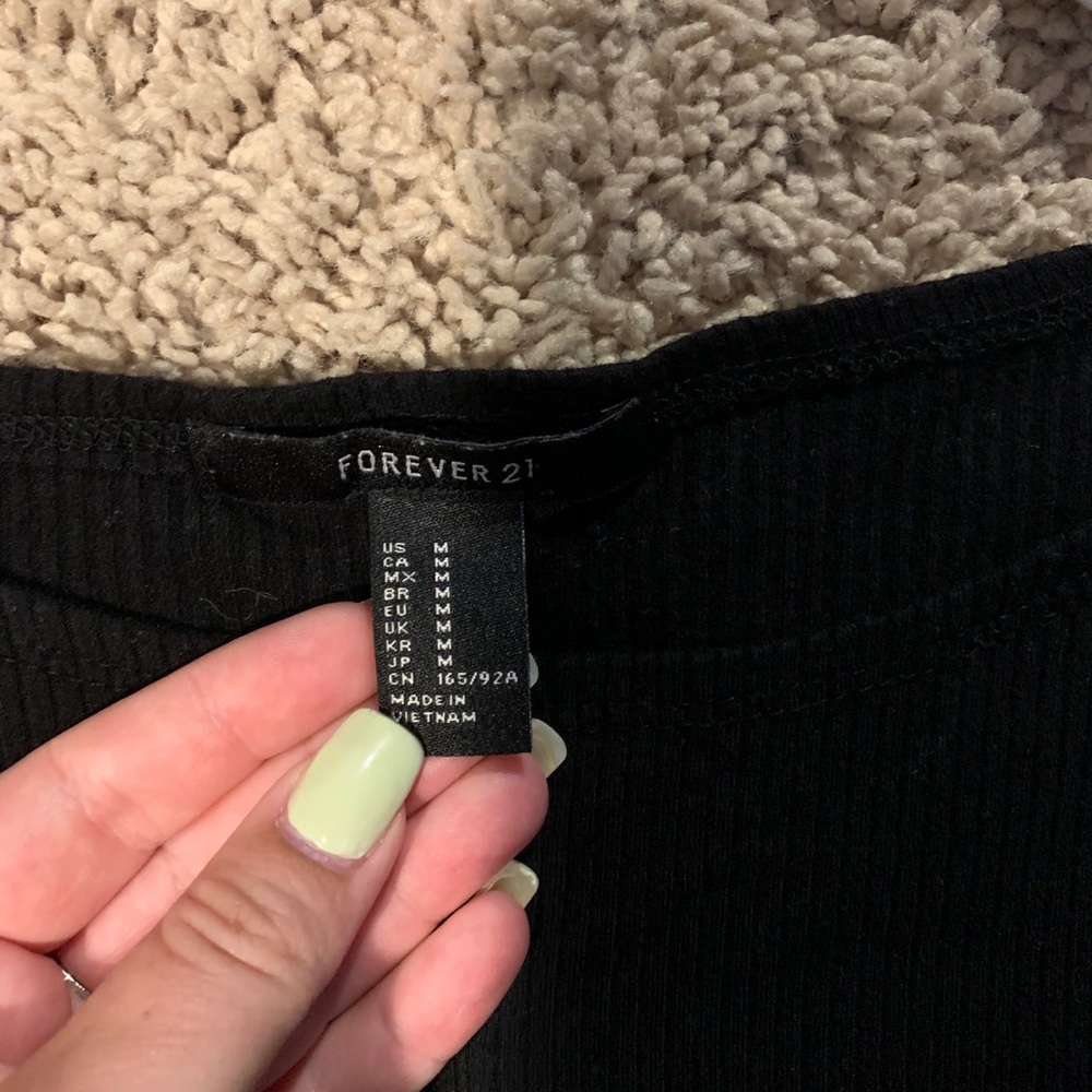 Crop top bundle! - Picture 4 of 11